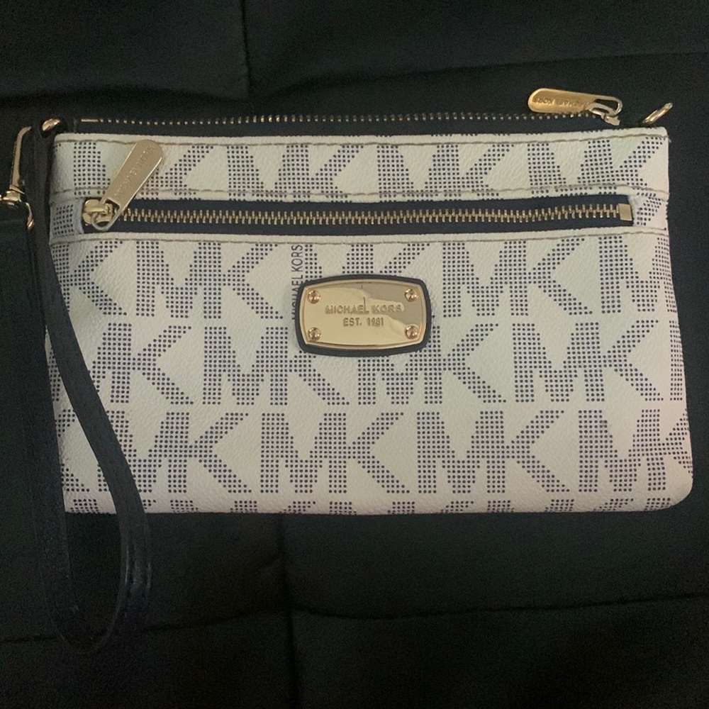 Michael Kors Wristlet